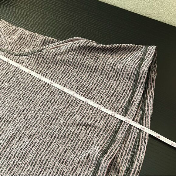 Lululemon Race Your Pace 1/2 Zip Gray Purple Striped 4 - Picture 14 of 14